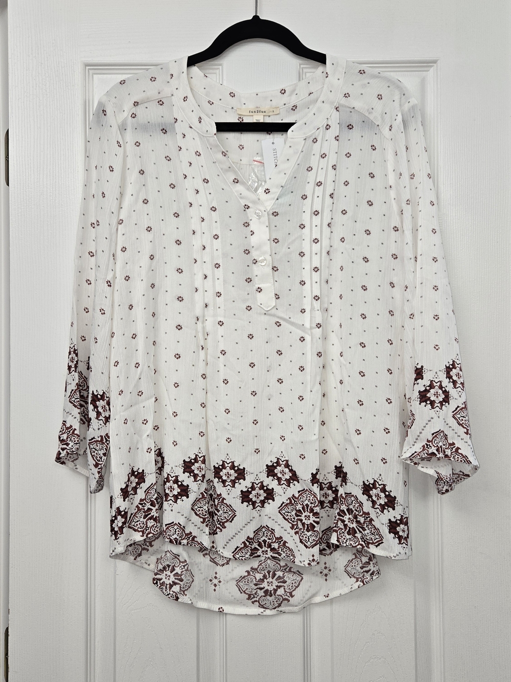 NWT Fun2Fun Womens Large Kearney Henley Blouse White Maroon Boho Geometric Print